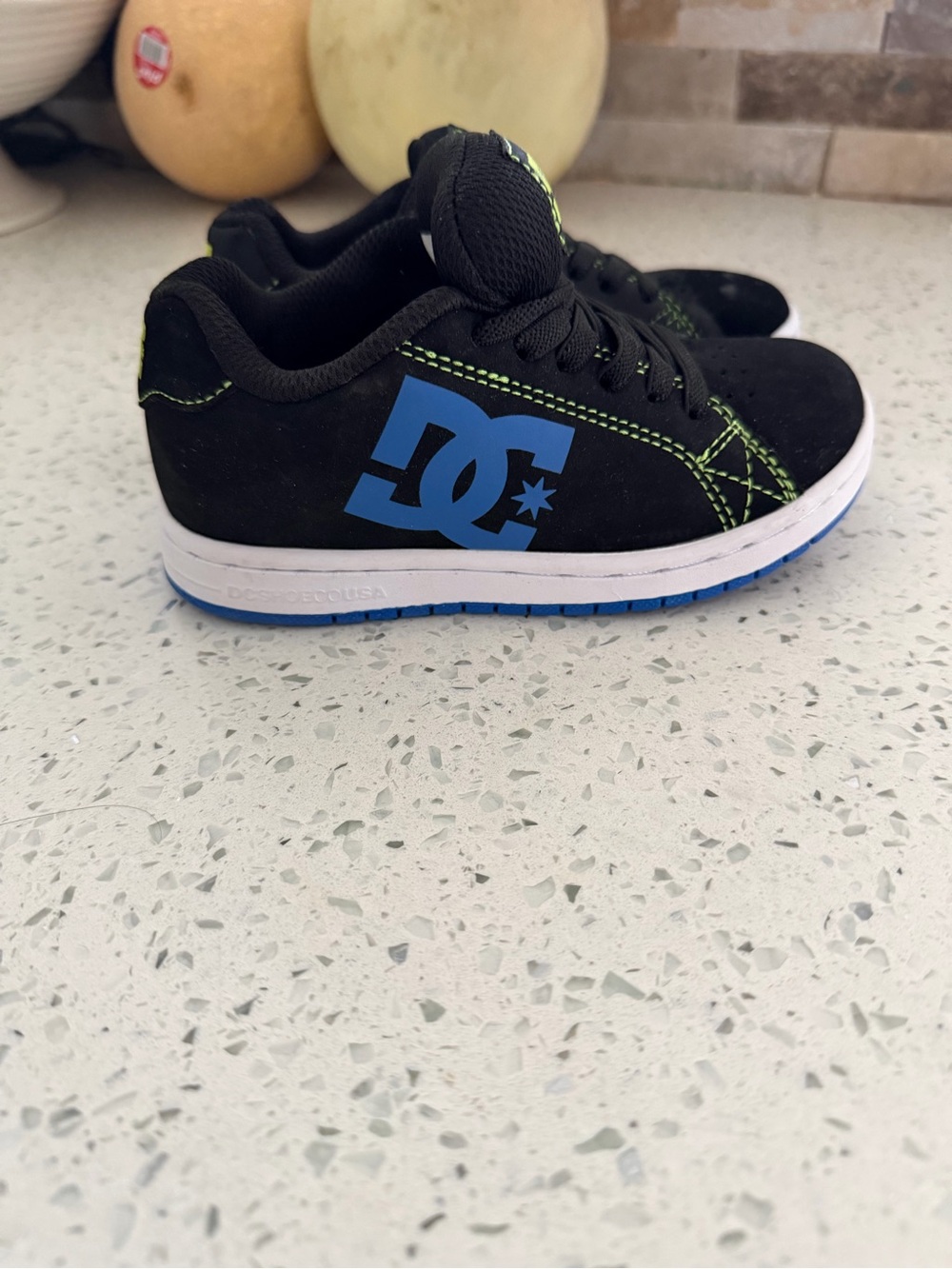 DC Kids Black and Blue Low-Top Skate Sneakers never worn